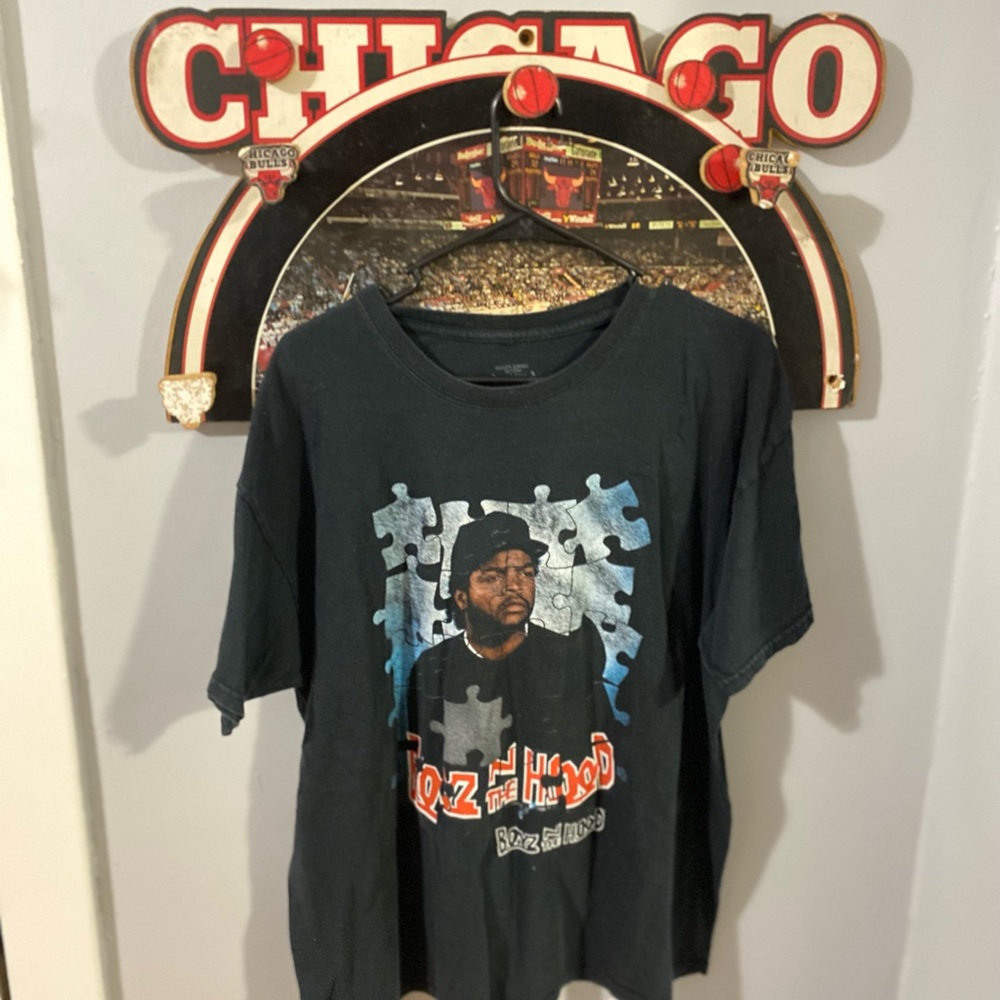 Boys n the hood t shirt size XL